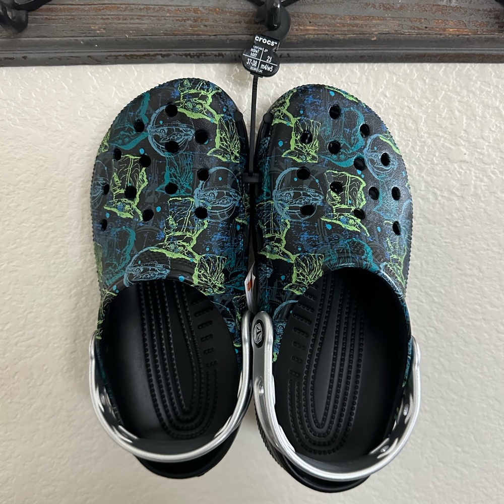 Mandalorian Crocs